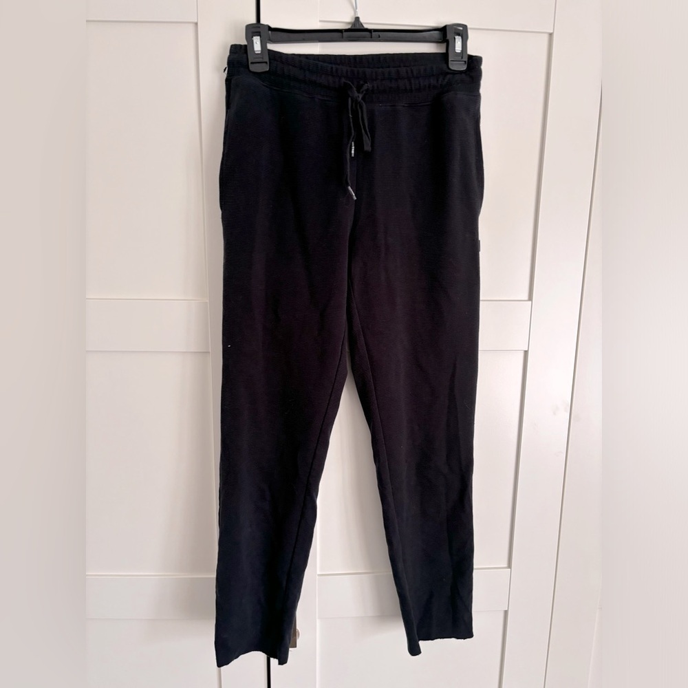 Aritzia TNA Jogger Sweatpants Pull On Black Size Small Waffle knit